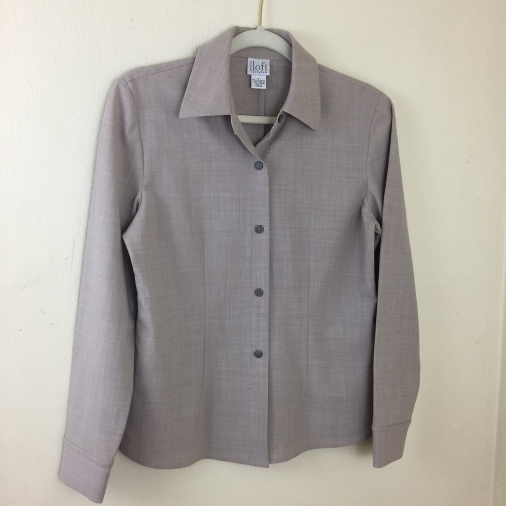 EUC Ann Taylor- LOFT. Shirt Sz 2. Tan.